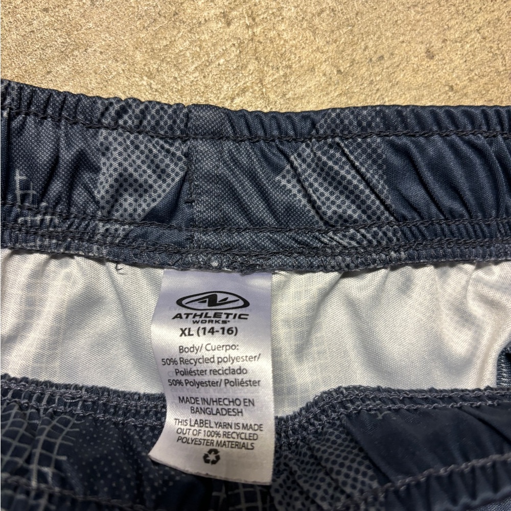 BOYS SHORTS - Picture 2 of 3